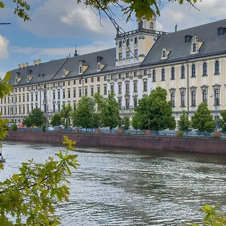 Climatic In The Centre Of Near The Market Square By Renters Апартаменти *