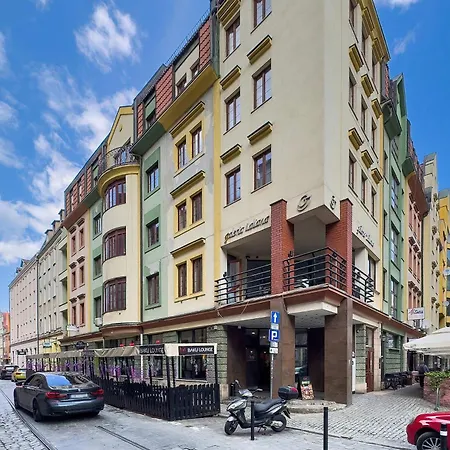 Climatic In The Centre Of Near The Market Square By Renters Apartmán Vratislav