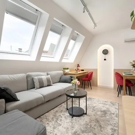 Climatic In The Centre Of Near The Market Square By Renters Апартаменти *